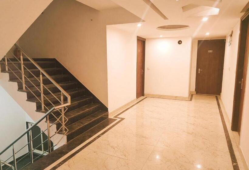 בית מלון כפרי Royal Tela Near Igi Airport Delhi