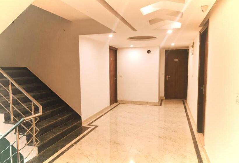 בית מלון כפרי Royal Tela Near Igi Airport Delhi