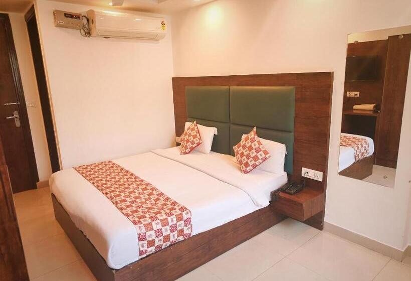 בית מלון כפרי Royal Tela Near Igi Airport Delhi