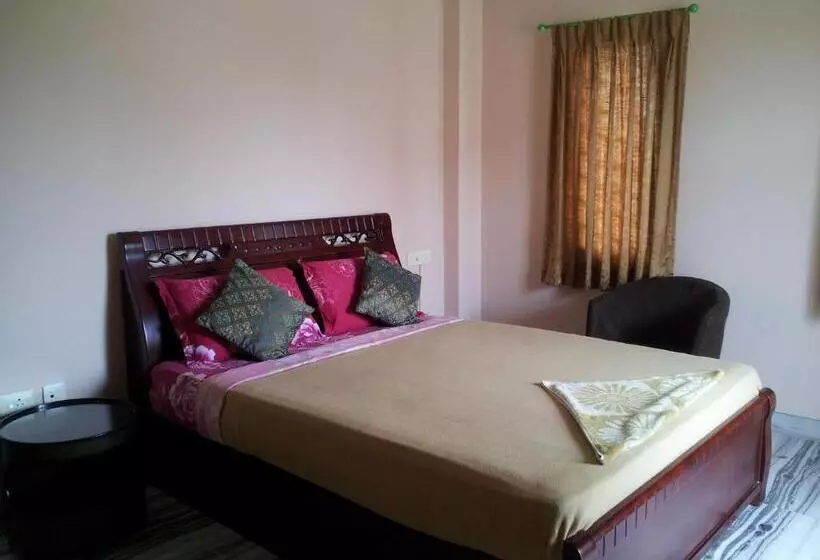 ペンション Roshini Serviced Apartments