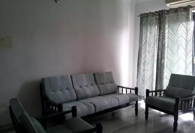 ペンション Roshini Serviced Apartments