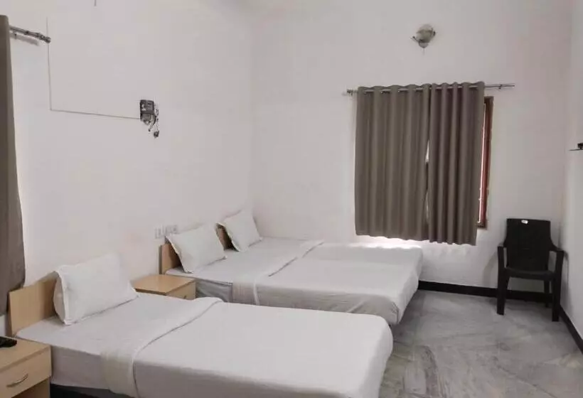 ペンション Roshini Serviced Apartments
