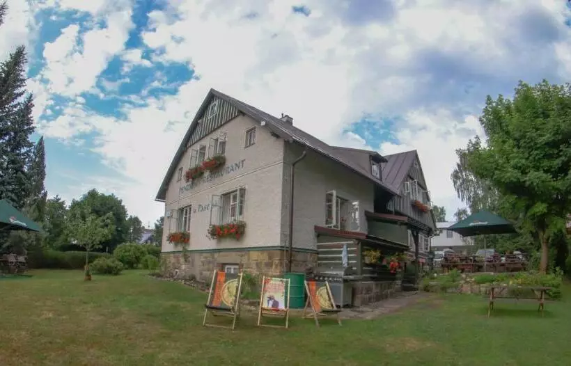 Retkeilymaja Penzion A Restaurace U Paseků