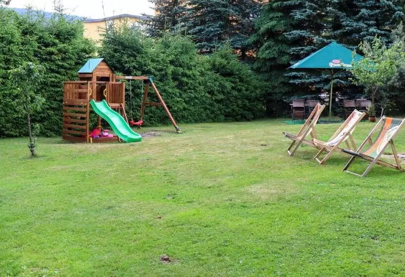 Retkeilymaja Penzion A Restaurace U Paseků