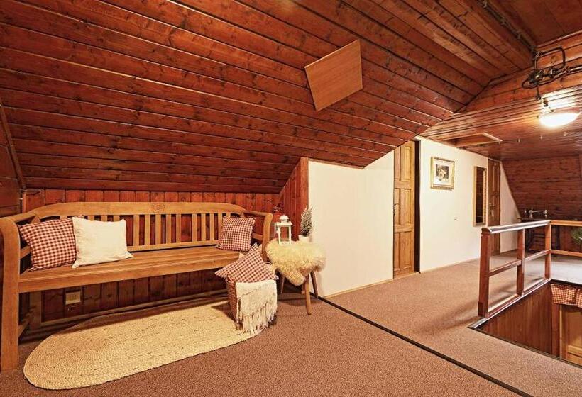 Alberg Penzion A Restaurace U Paseků