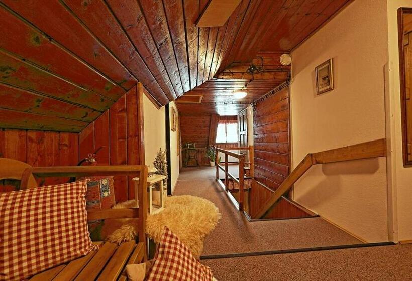 Alberg Penzion A Restaurace U Paseků