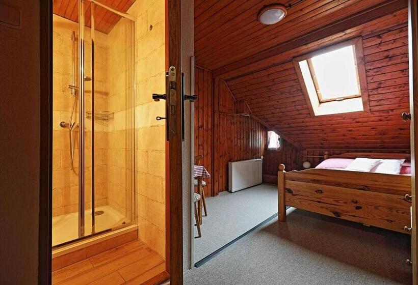 Alberg Penzion A Restaurace U Paseků