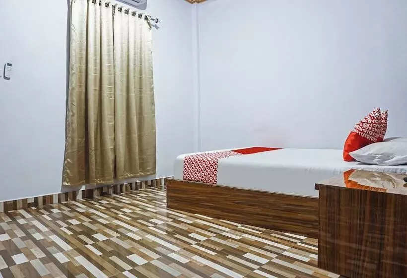 Hotelli Oyo 90925 Penginapan Dafandra Beach