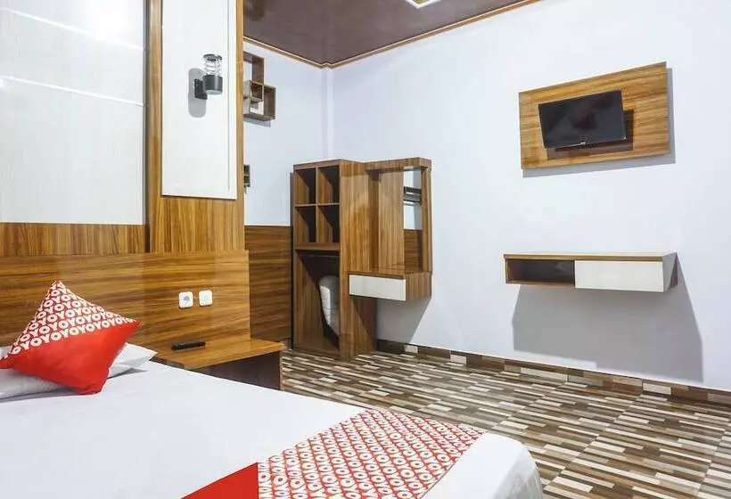 Hotelli Oyo 90925 Penginapan Dafandra Beach