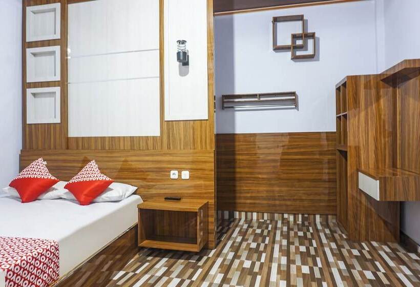 Szálloda Oyo 90925 Penginapan Dafandra Beach