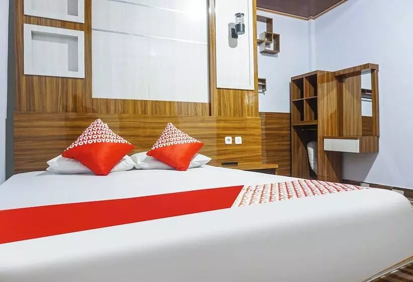 Hotelli Oyo 90925 Penginapan Dafandra Beach