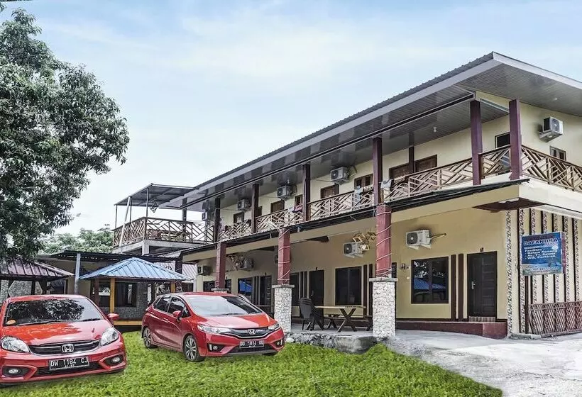 Hotelli Oyo 90925 Penginapan Dafandra Beach