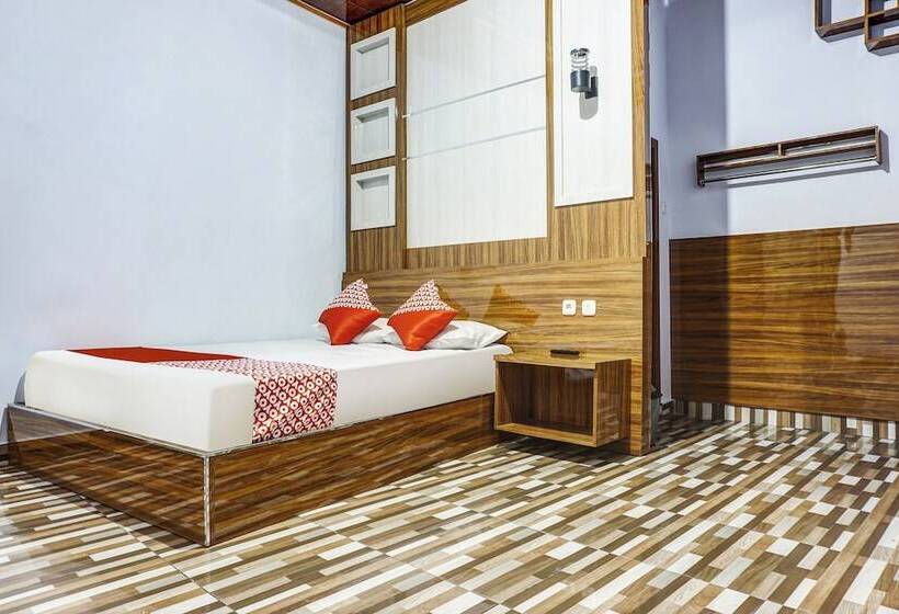 Szálloda Oyo 90925 Penginapan Dafandra Beach