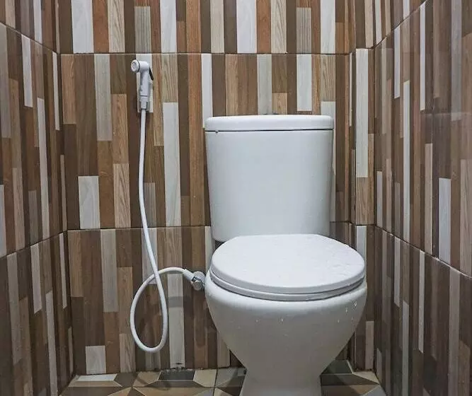 Hotelli Oyo 90925 Penginapan Dafandra Beach