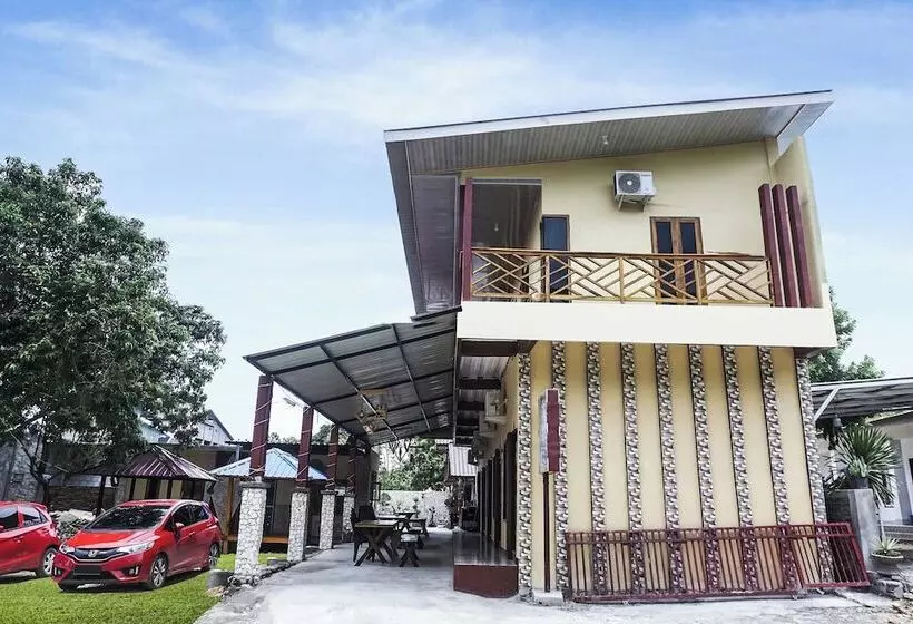 Hotelli Oyo 90925 Penginapan Dafandra Beach