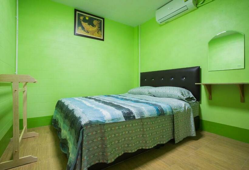 هاستل Your Home