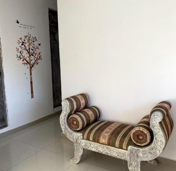 هتل Luna Cartagena Airport