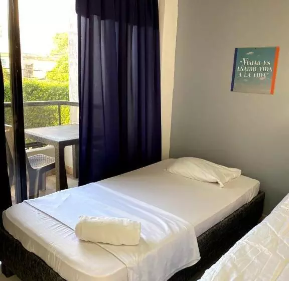 هتل Luna Cartagena Airport