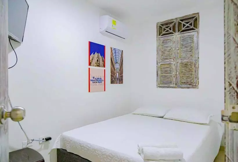 هتل Luna Cartagena Airport