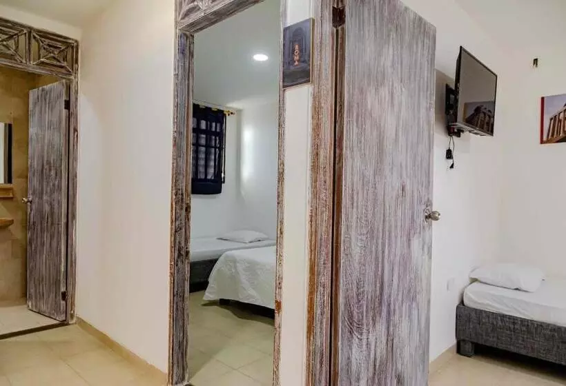 هتل Luna Cartagena Airport