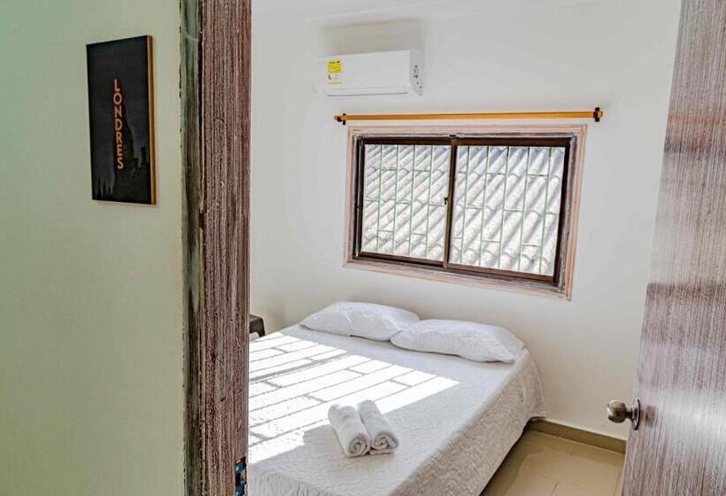 هتل Luna Cartagena Airport