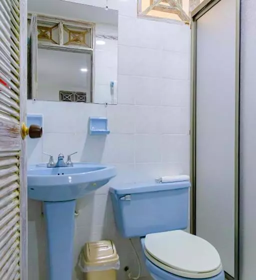 هتل Luna Cartagena Airport