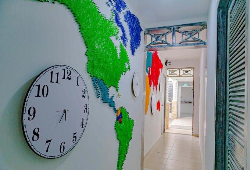 هتل Luna Cartagena Airport