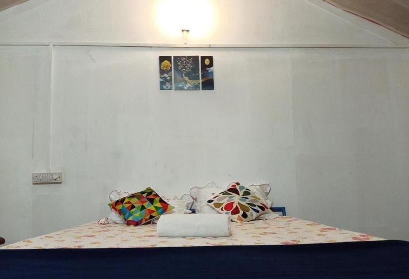 Отель Shiv Sai Huts