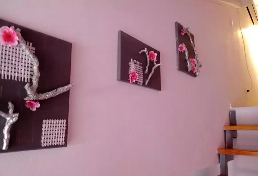 Majatalo Guest House аnestievi