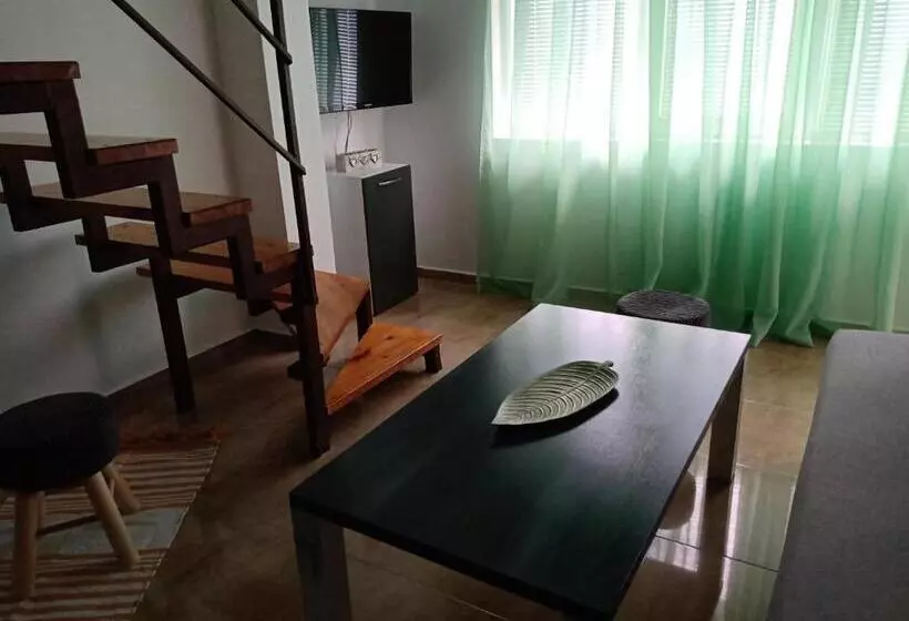Majatalo Guest House аnestievi