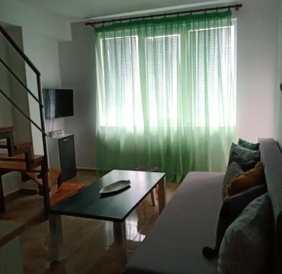 Majatalo Guest House аnestievi