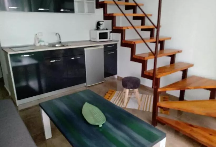 Majatalo Guest House аnestievi
