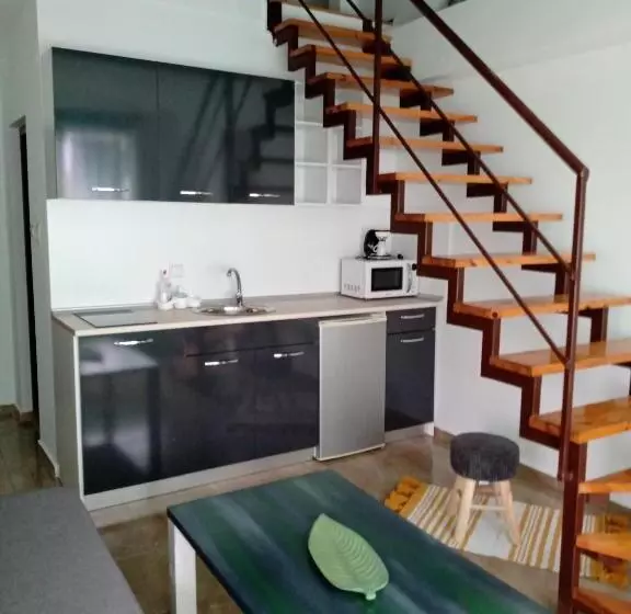 Majatalo Guest House аnestievi