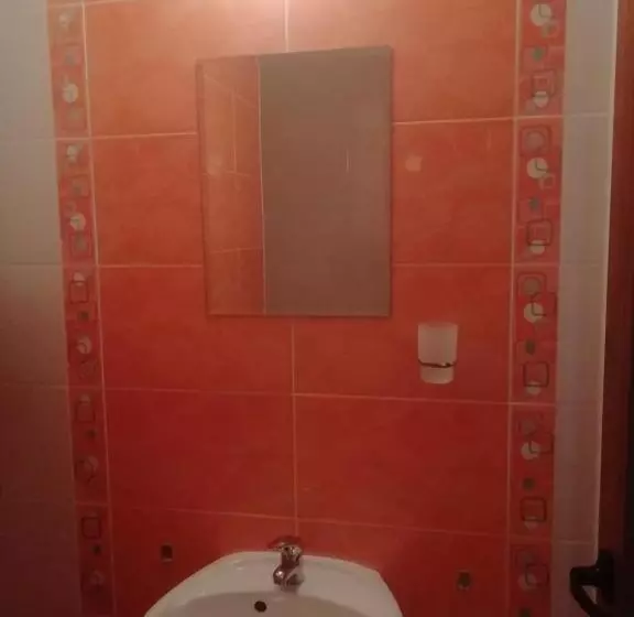 Majatalo Guest House аnestievi