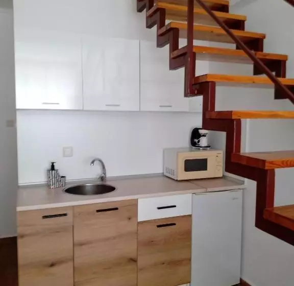 Majatalo Guest House аnestievi