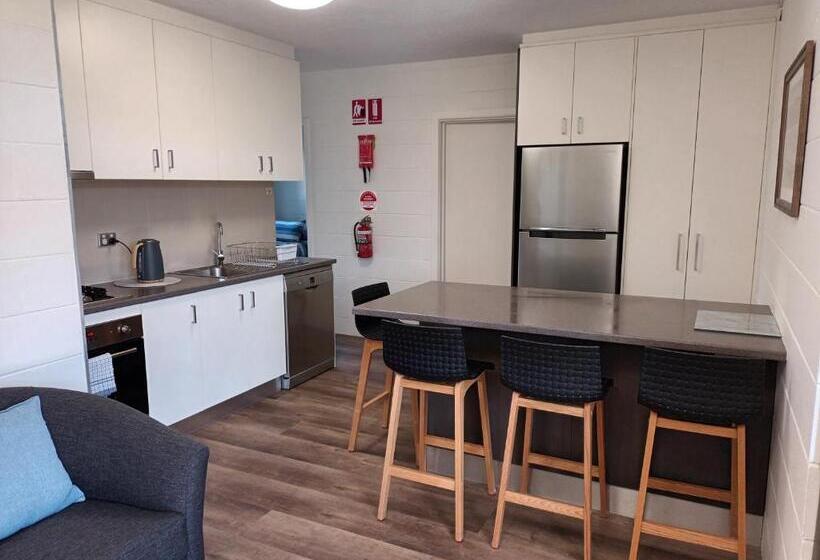 Grandeur Holiday Units