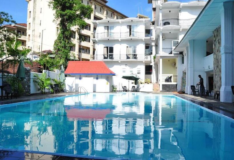 Hotel Peradeniya Rest House