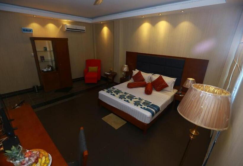 Hotel Peradeniya Rest House