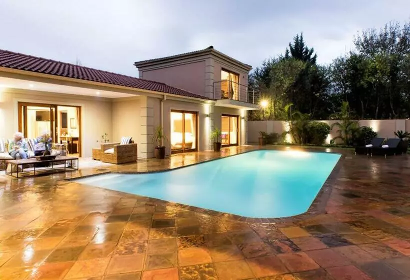 پانسیون Lord Caledon Guest House