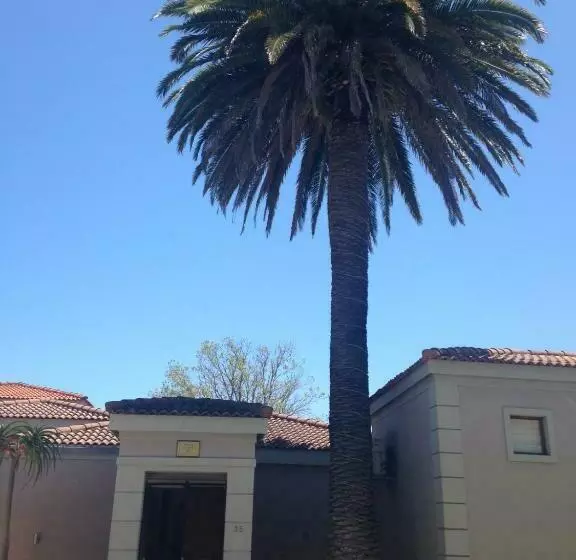 پانسیون Lord Caledon Guest House