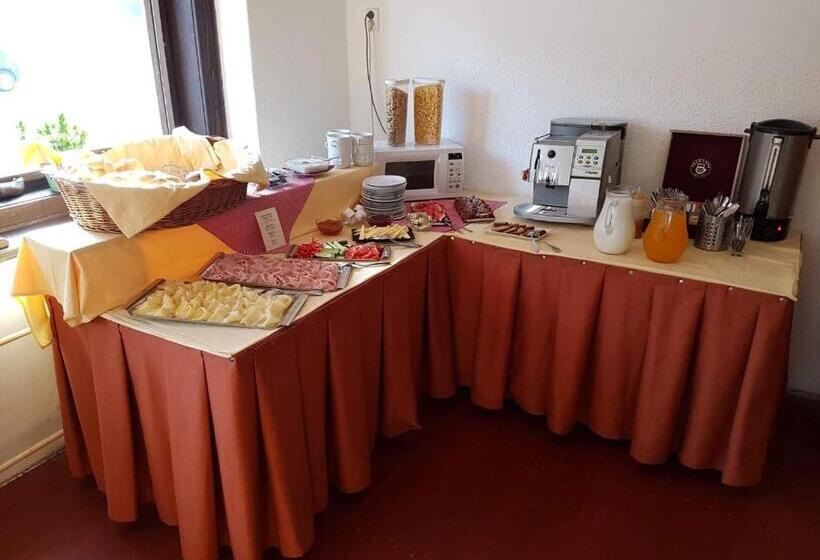 بنسيون Penzion Varšavjanka