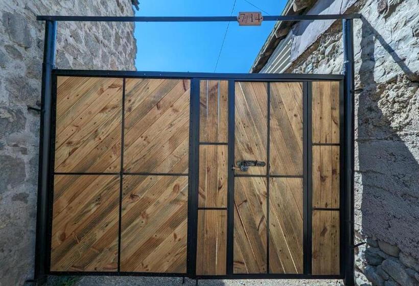 پانسیون Tatev Guest House