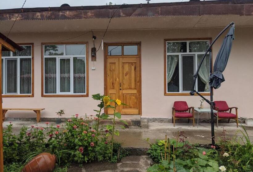 پانسیون Tatev Guest House