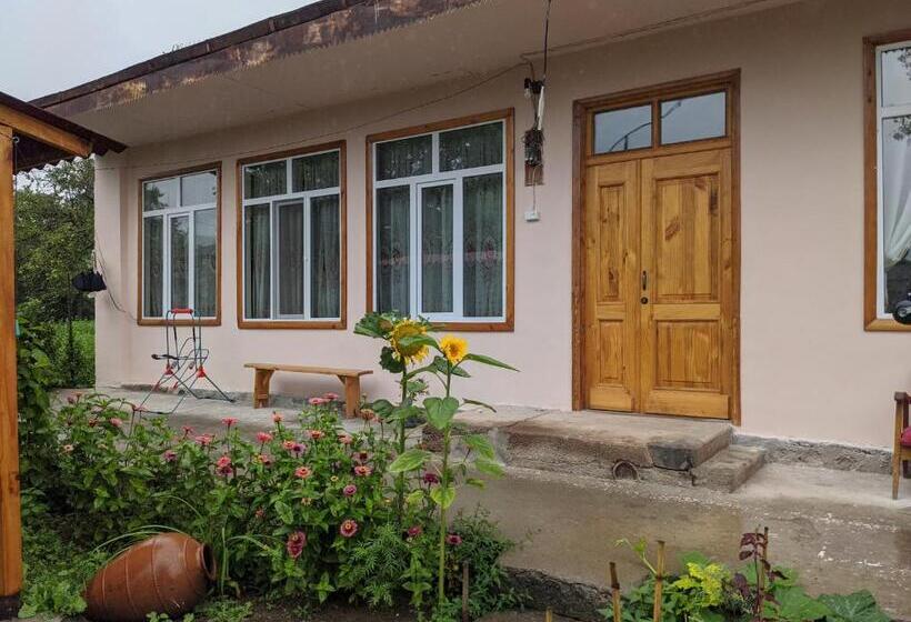 پانسیون Tatev Guest House