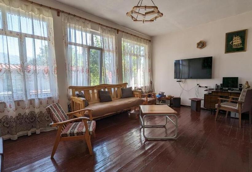 پانسیون Tatev Guest House