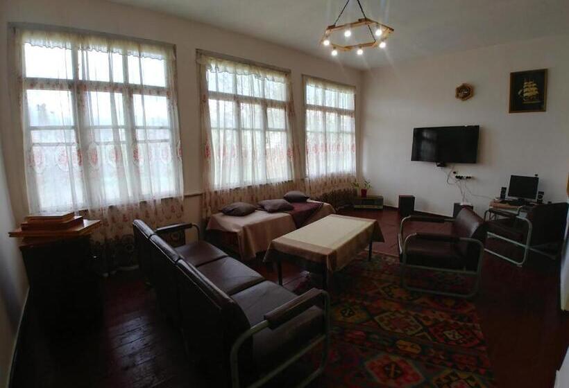 پانسیون Tatev Guest House