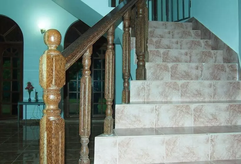 Bed and Breakfast Manik Villa