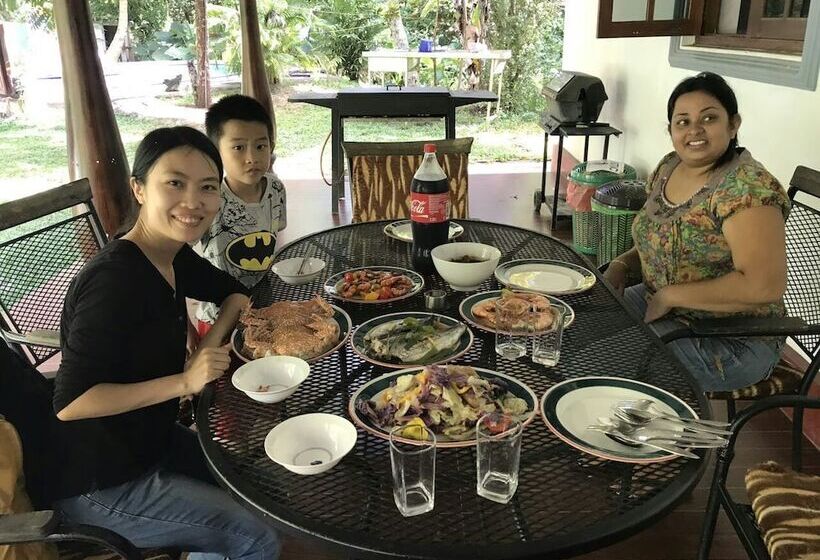 مبيت وإفطار Manik Villa