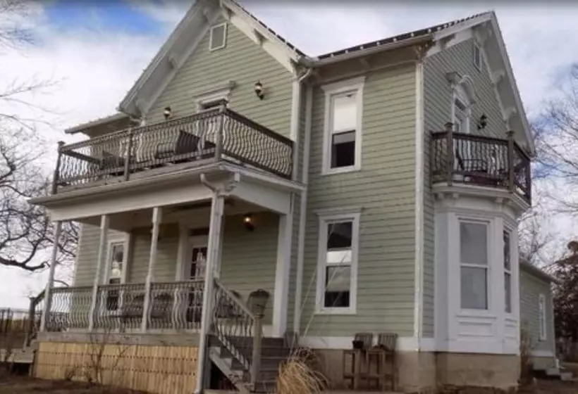 Bed and Breakfast Netherfield Natural Farm