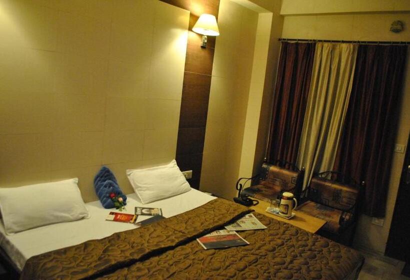 Отель Golden Deluxe